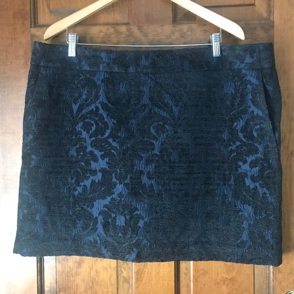 LOFT Navy Blue and Black w/Sparkle Top and Skirt Set XXL - Picture 8 of 11